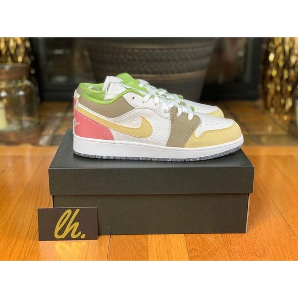 Size 7y Air Jordan 1 Low "Pastel" - Picture 3 of 5